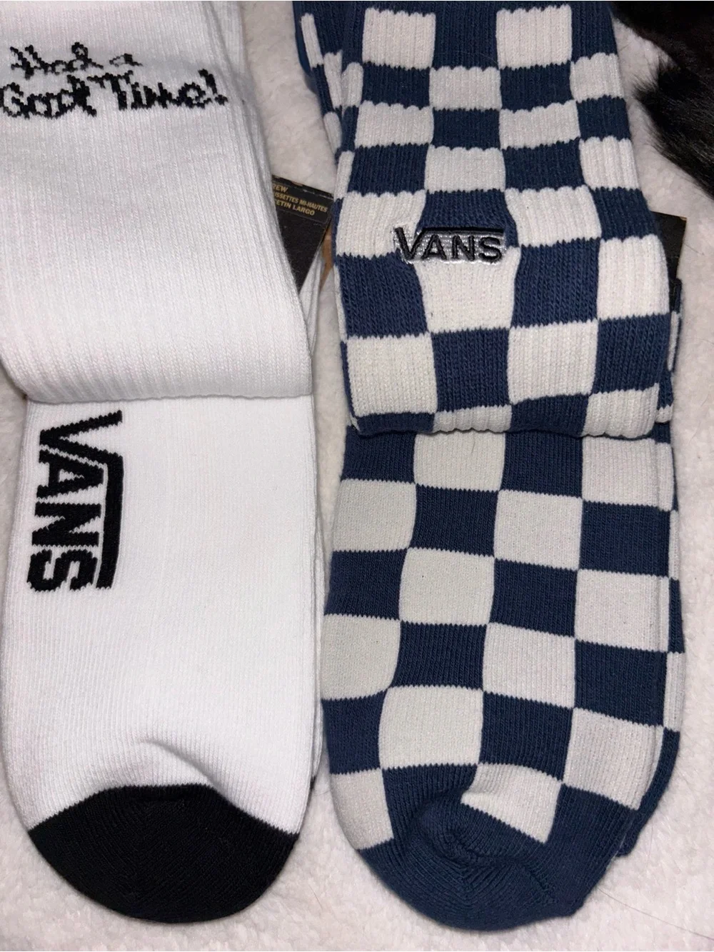 2 pairs teen / Mens crew socks 6.5-9 nwt
